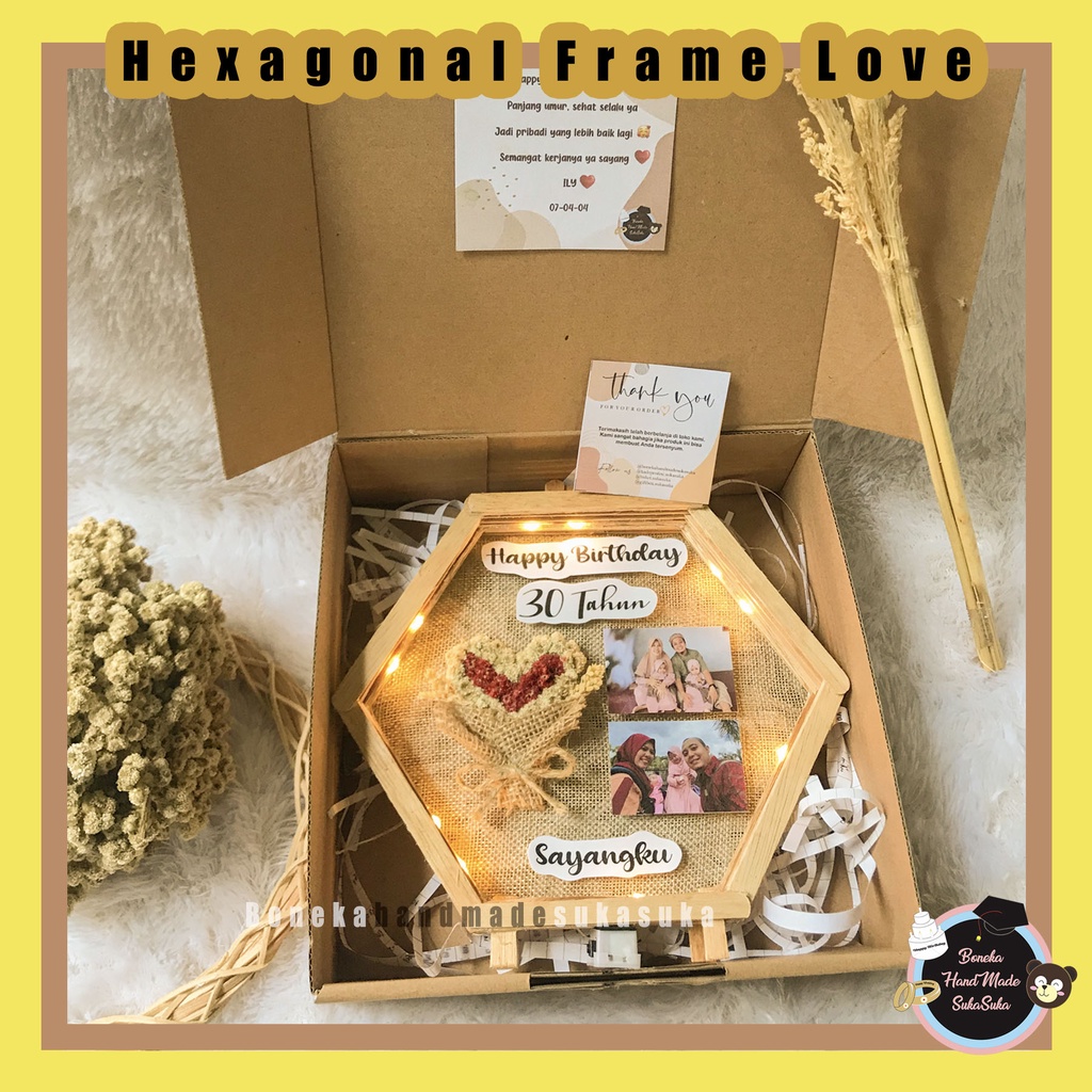 Kado Frame Hexagon Heksa Kado Ulang Tahun Hadiah Anniversary Hampers Wisuda Murah Bisa Custom dan Re