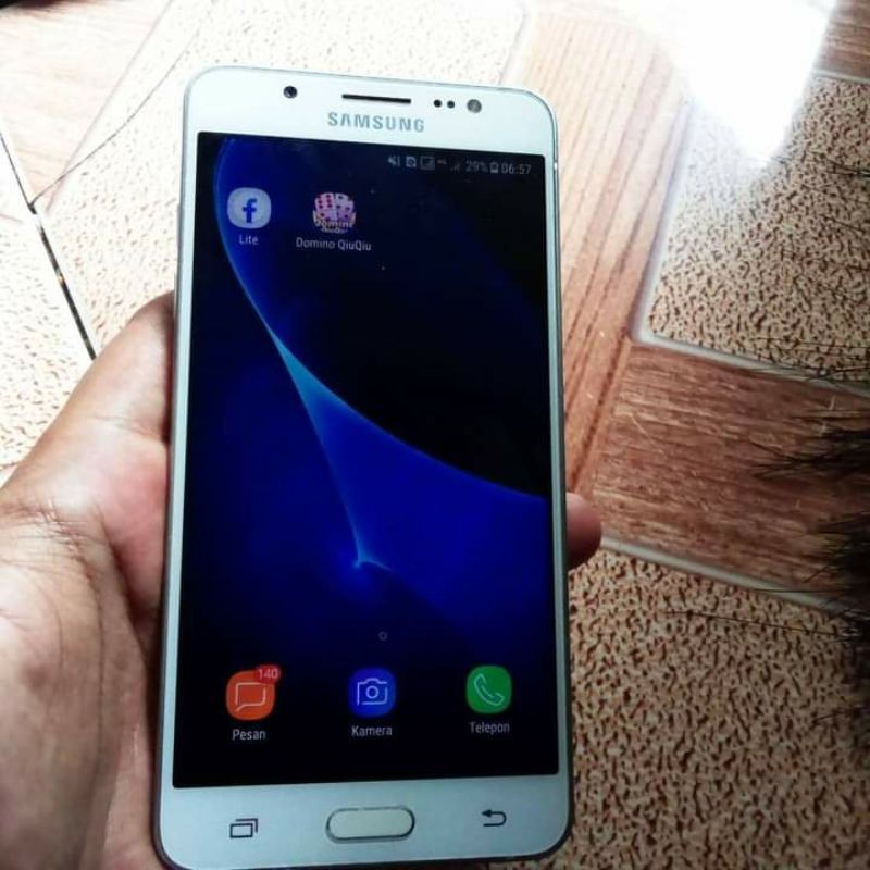 Hp Second Samsung Galaxi J5 ( 2016 )