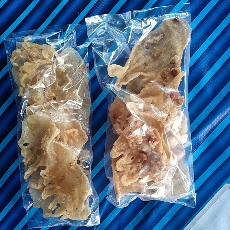 

peyek udang rebon, peyek kacang tanah, peyek ikan asin