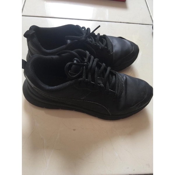 sepatu bekas puma