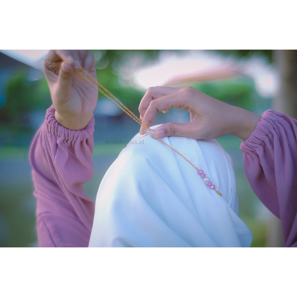 Smilelicious Rantai Masker Hijab warna Emas / Rantai Masker Hijab / Mask Strap Hijab / Konektor Mask