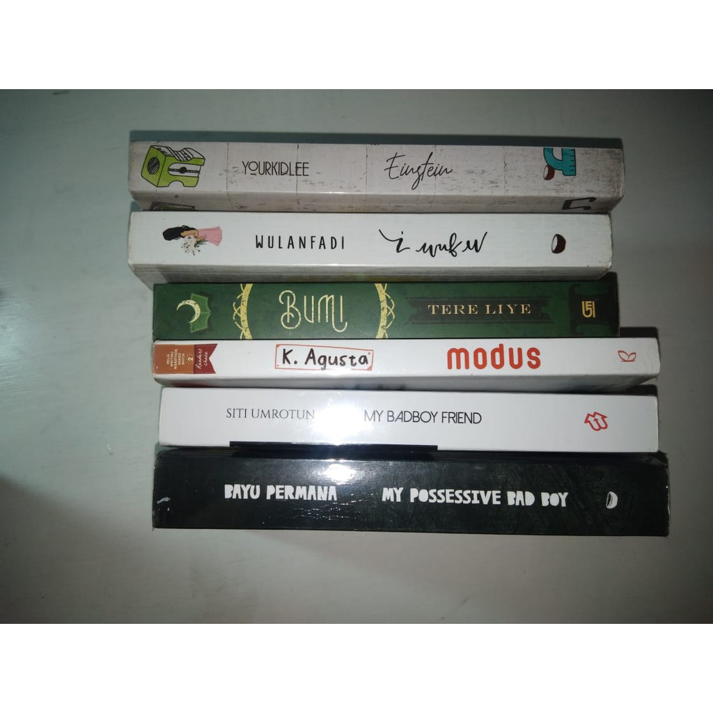 PRELOVED NOVEL REMAJA WATTPAD ORI 100% (baca deskripsi)