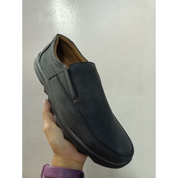 SALE sepatu casual yongki komaladi