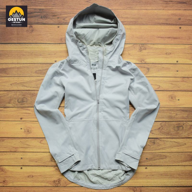 JAKET UNIQLO BLOCKTECH SECOND