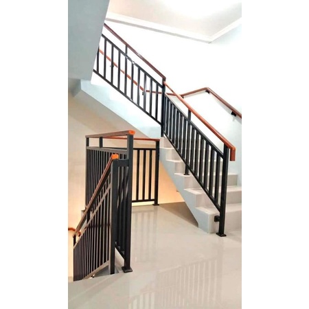 railing tangga besi kayu