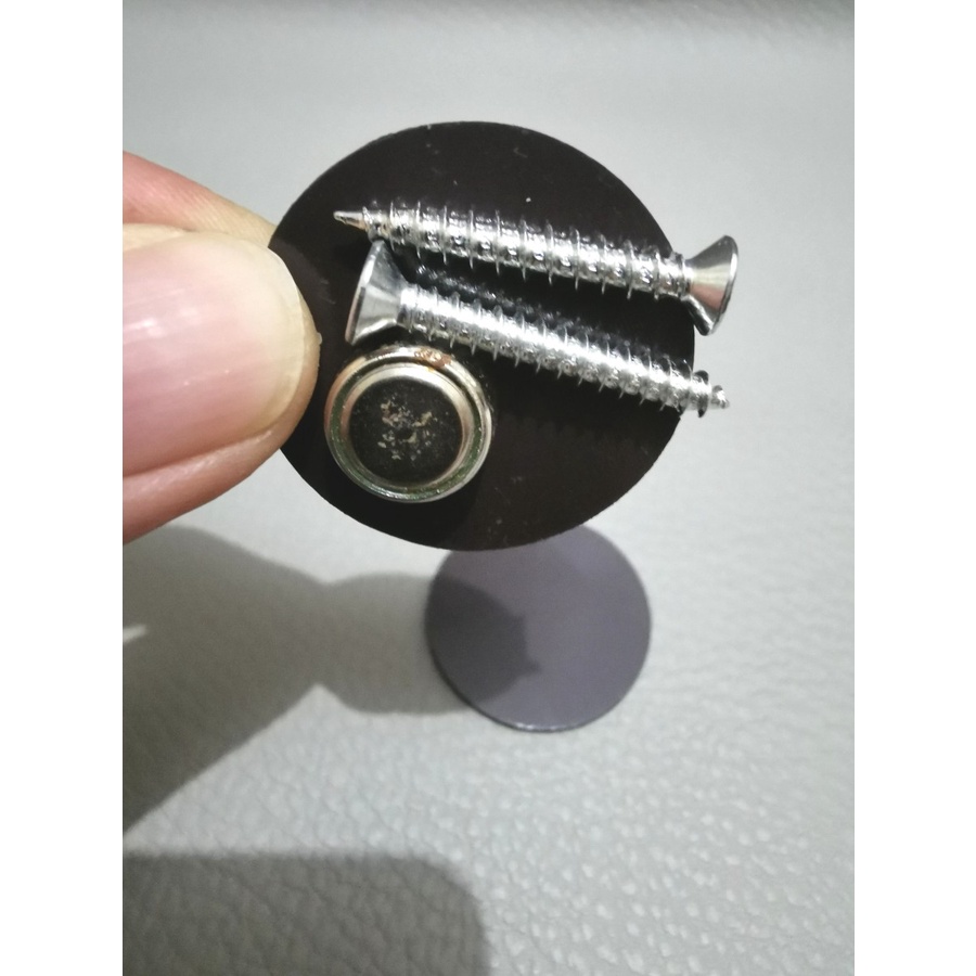 

MGN ROUND MAGNET STICKER SOLATIP BULAT MAGNETIC STIKER 3 CM