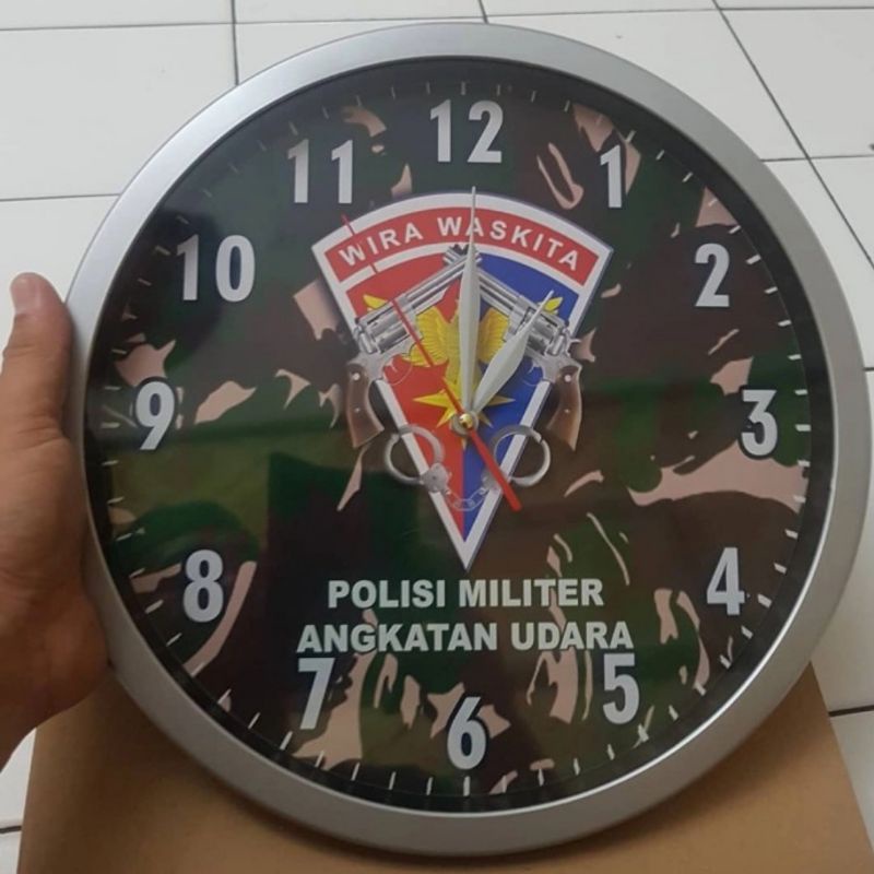 JAM DINDING POMAU TNI AU LORENG