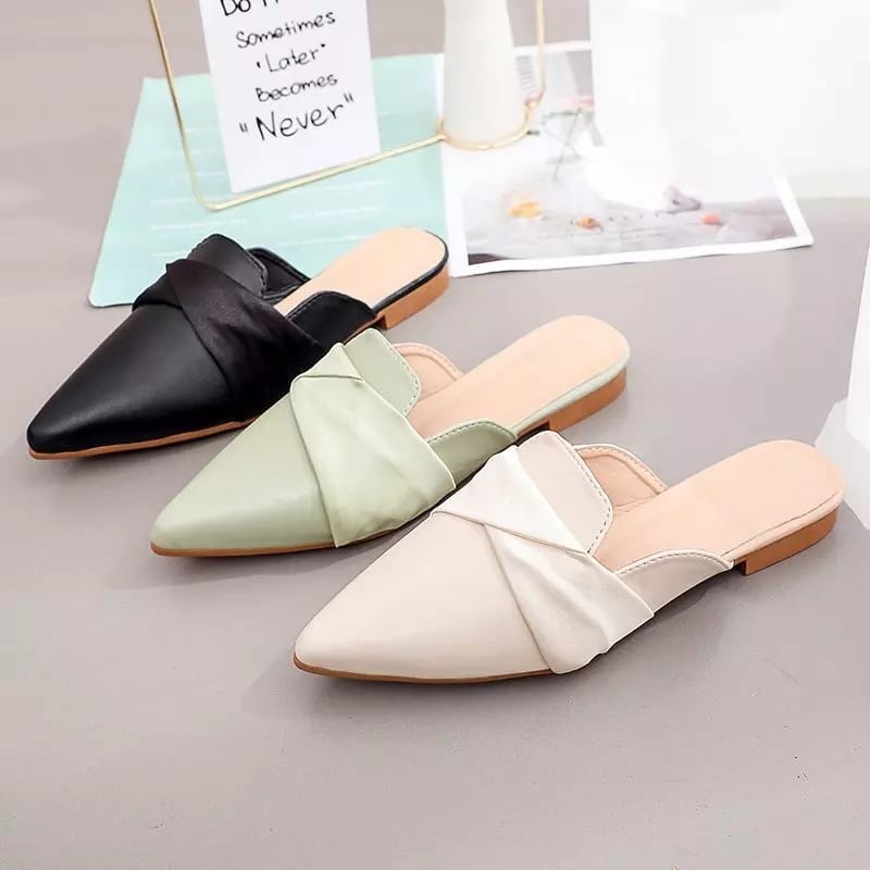 UC 07 FLATSHOES SANIAA