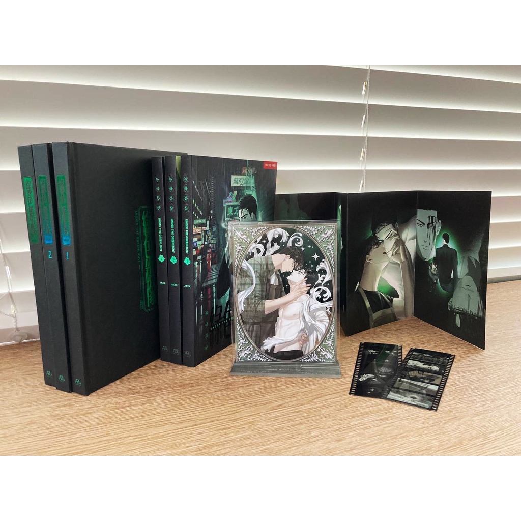 Jual under the green light manhwa limited edition set shopee indonesia