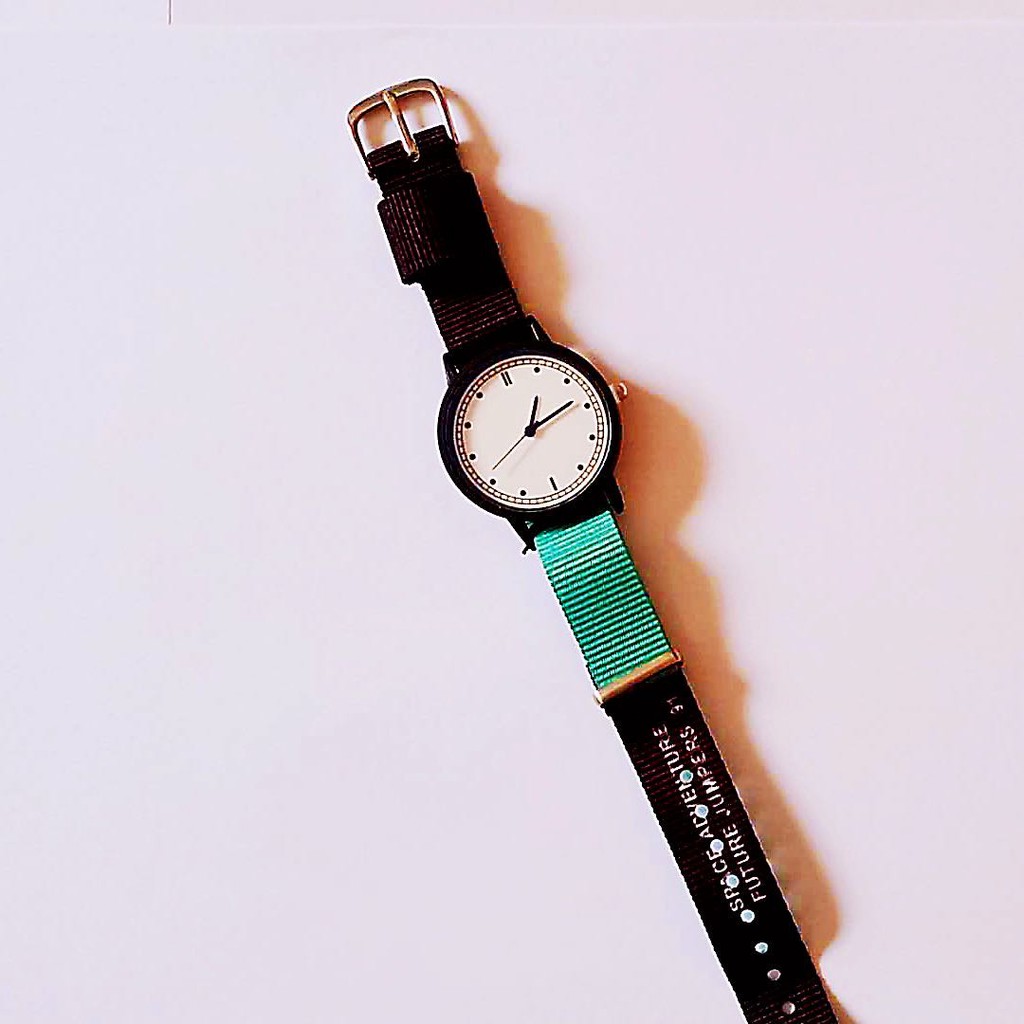 Jam Tangan Analog Gaya Korea Strap Nylon / Jam Tangan Strap Nylon Motif Tulisan Unisex