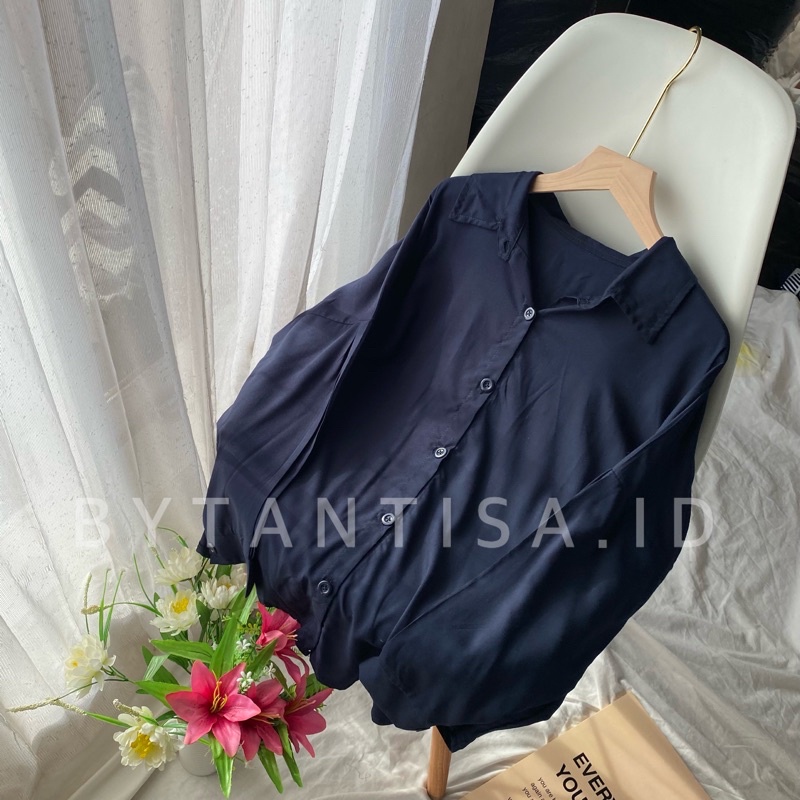 KEMEJA BASIC KONINA BAHAN RAYON | KEMEJA BLOUSE WANITA BAHAN ADEM FULL KANCING-Navy Konina