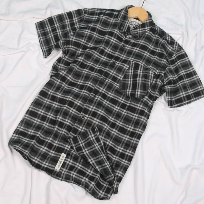 Kemeja Flanel Pria Baju Flanel Lengan Pendek Casual Distro - Hitam, L