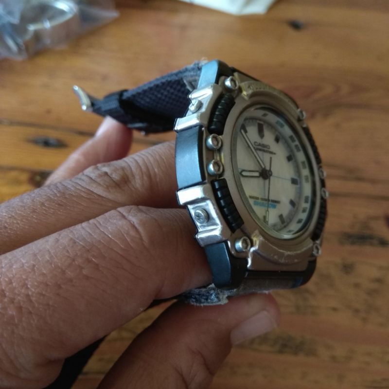 

Casio illuminator shadow SHW 100