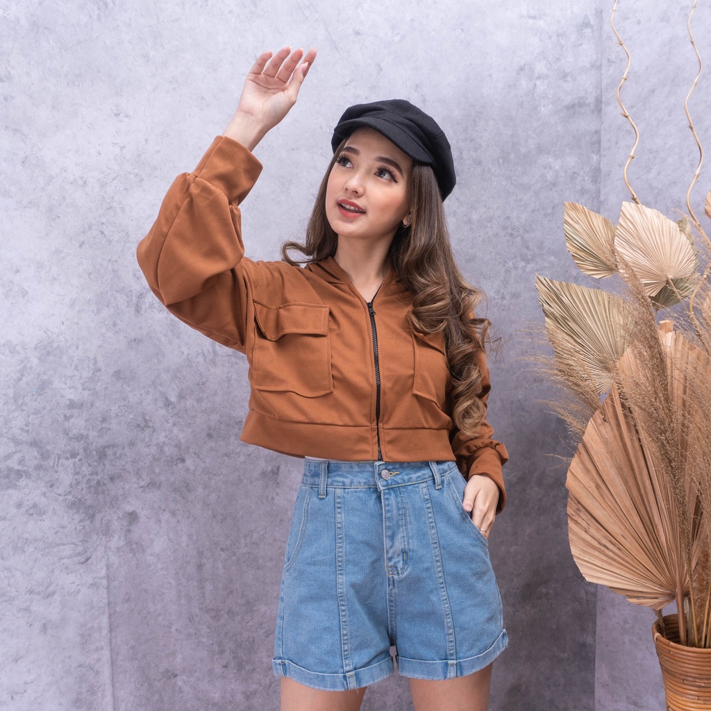 IL - Beatrix Oversize Crop Jacket Wanita | Hoodie Crop Resleting Pocket Wanita