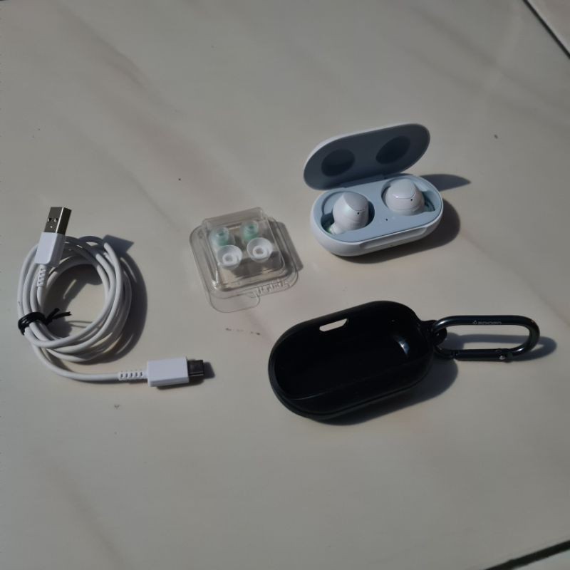 SAMSUNG GALAXY BUDS BUKAN BUDS PLUS / BUDS+ / LIVE PRELOVED BEKAS SECOND