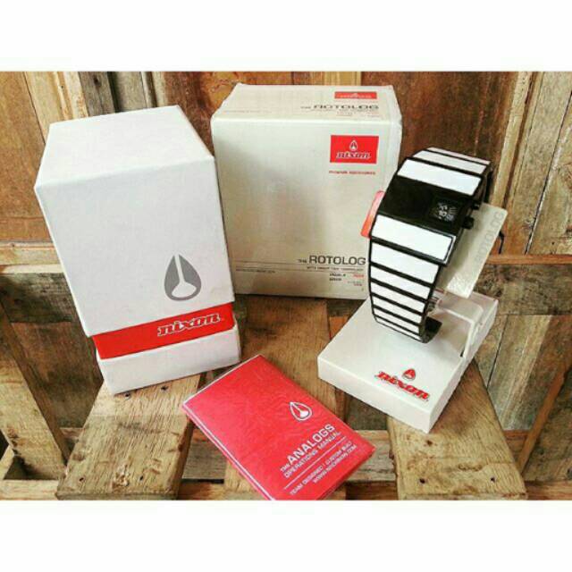 Nixon The Rotolog (All Black/White)