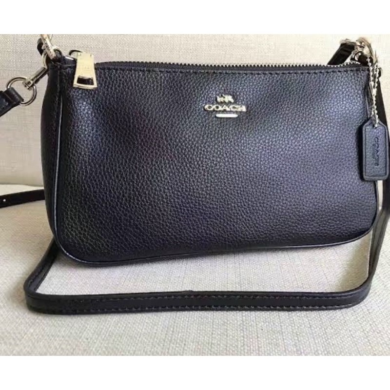 COACH TOP HANDLE POUCH IN PEBBLE LEATHER (F36645)