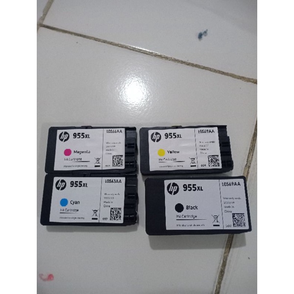 Tinta Cartridge HP 955XL Black 955XL Color satu set terdeteksi