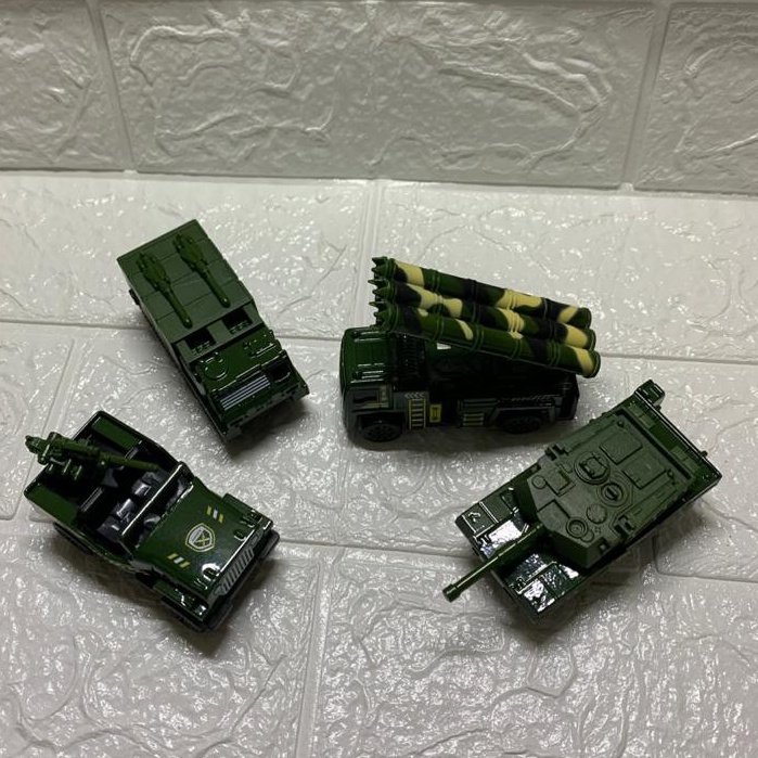 Mainan Miniatur Mobil Army