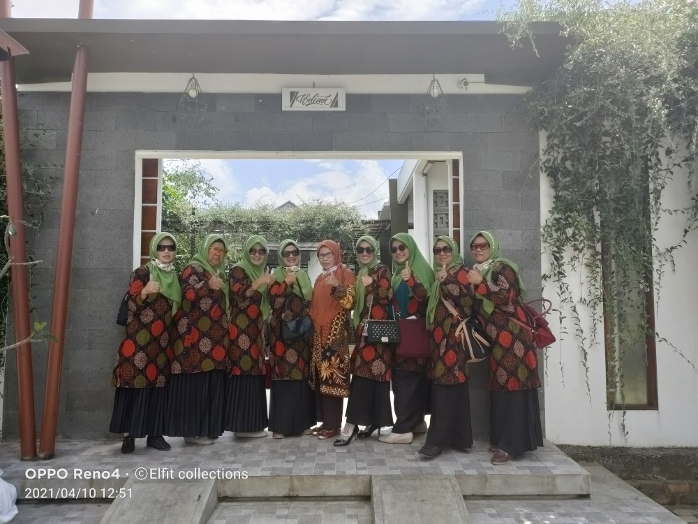 Murah Terlaris Serut Genes Jelita Tunik  Navbor Yelbor Whitbor Creambor Tunic Batik Hrb026 Doby  Dob