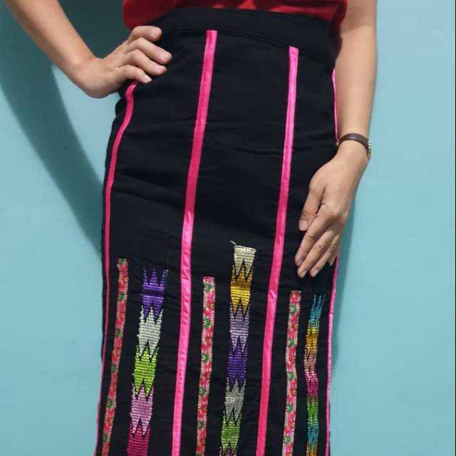 Rok lilit pecah 8 tenun bangkok madam rose 05