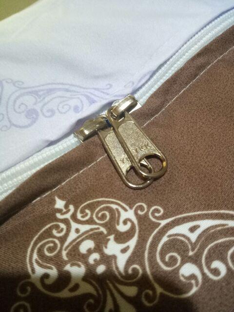 Rivest Sarung Bantal Guling / Cinta - Absolute