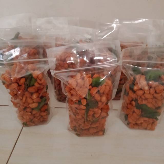 

Kacang Thailand