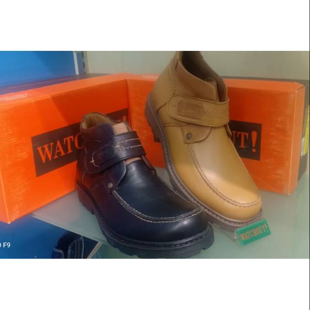  Sepatu  pria kulit  WATCHOUT  original sepatu  pria boots 