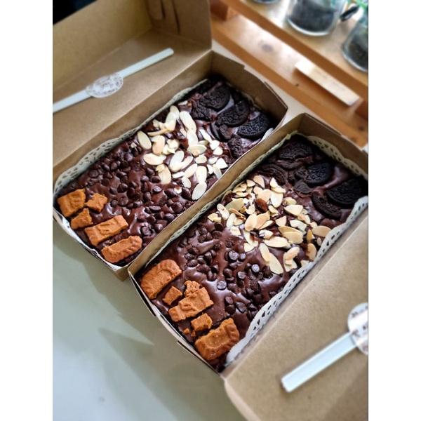 

FUDGY BROWNIES PREMIUM