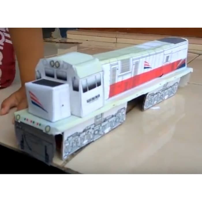 DIY Miniatur Papercraft Lokomotif CC 201 New tanpa alas