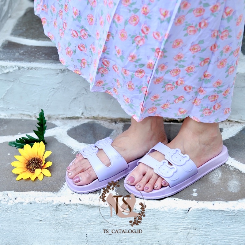 Sandal Slop Gesper Ban Dua Kelinci Colourfull Creative Homeware 688