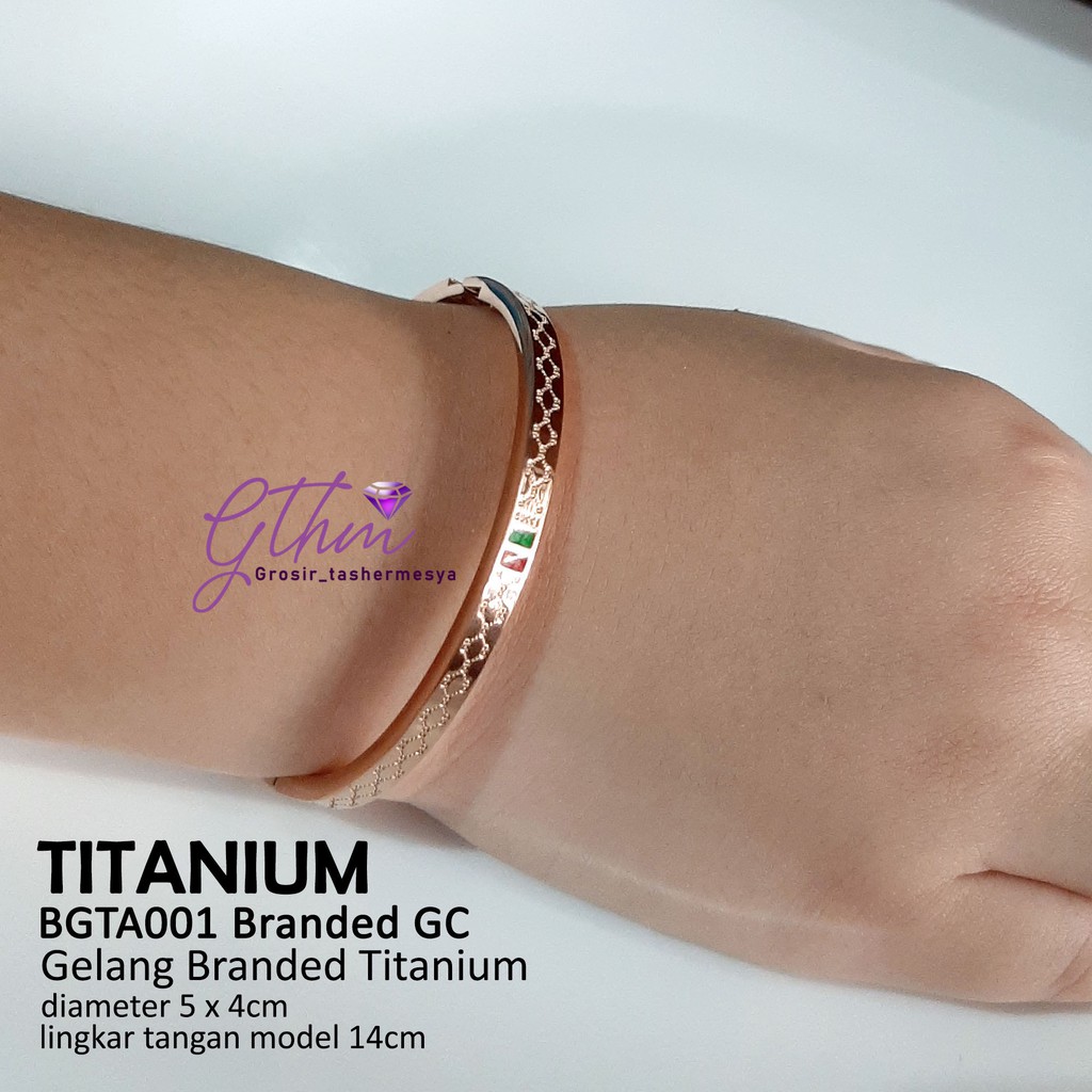 Gelang titanium anak branded bagus seperti emas asli mewah bisa di pakai sehari-hari anti karat