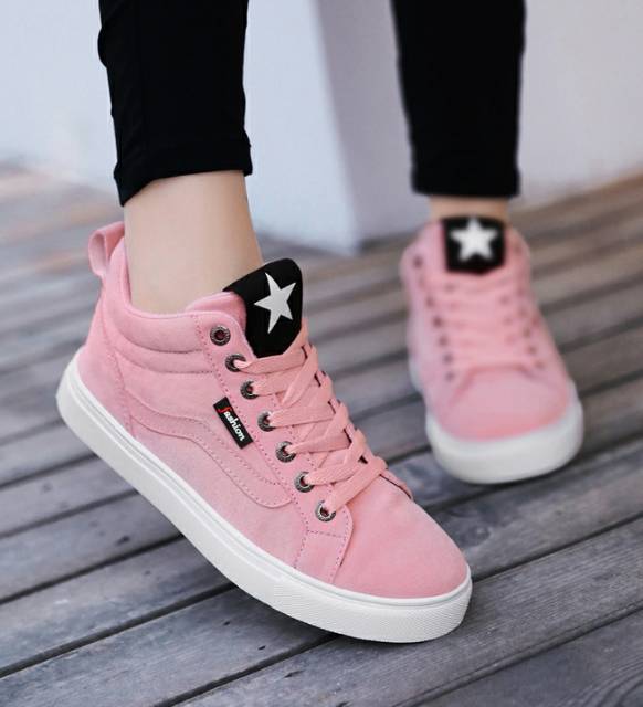 Sepatu but bintang op 04