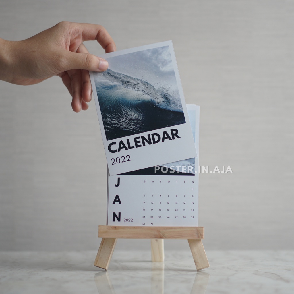 

(POTRAIT) Calendar Kalendar 2024 Aesthetic Minimalist Hiasan Meja dengan Tatakan Kayu Stand Kayu Lucu