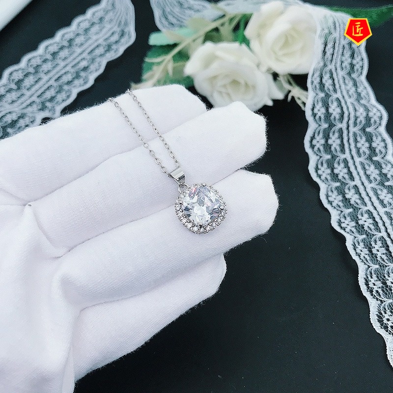 [Ready Stock]Classic Square Pendant Diamond Necklace Elegant Graceful