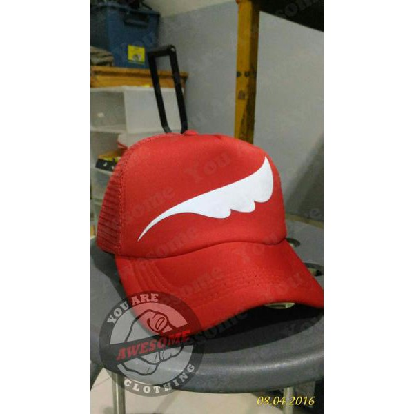 Topi Trucker Noah Merah - CYBER CLOTHING