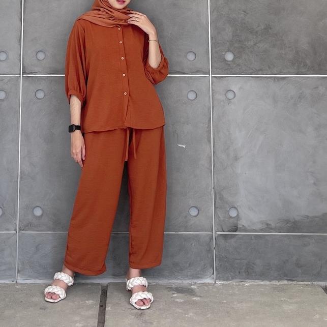 ONE SET ALEXANDRA / SETELAN KULOT CREPE | OOTD WANITA MUSLIM TERKINI | SETELAN BLOUSE & CELANA KULOT