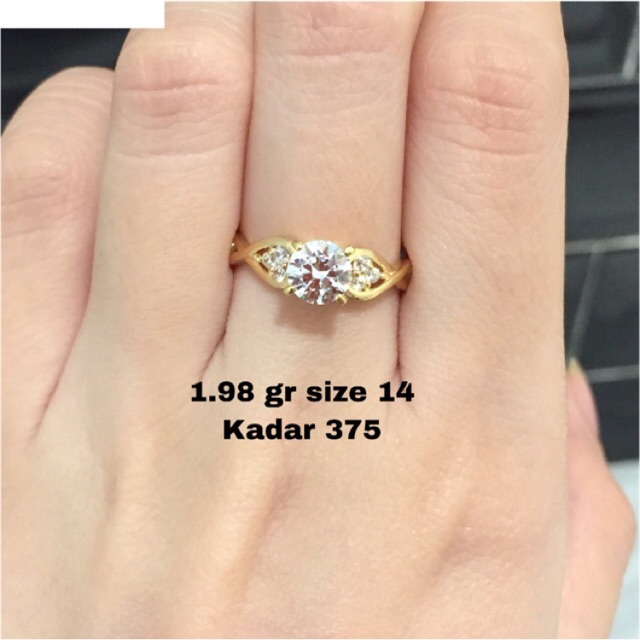 Cincin emas permata solitaire kadar 375