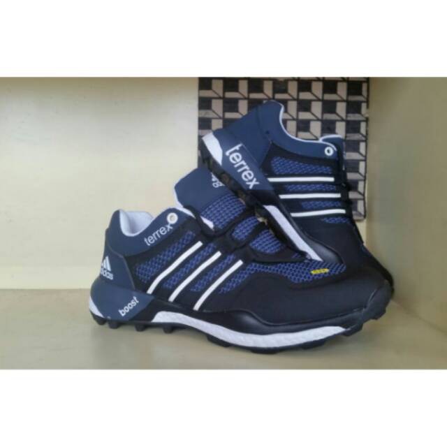 Sepatu Basket KuliahSepatu Adidas TERREX Grade Original Pria Wanita