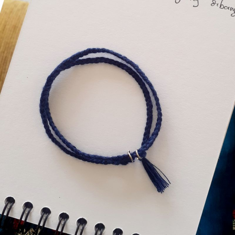 gelang tali benang/ bangle/ gelang tangan