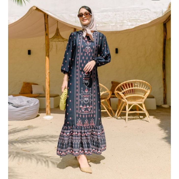 Madeena dress by Haideeorlin BLACK