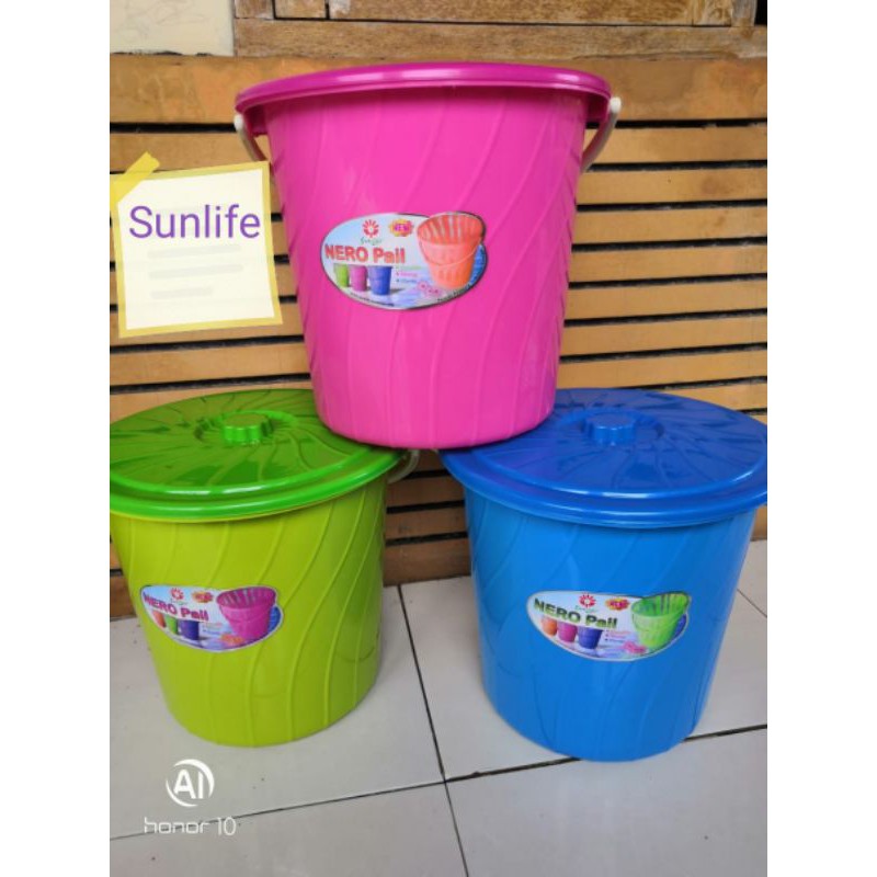 Ember Air Gagang Plus tutup 6 Galon plastik tebal bagus