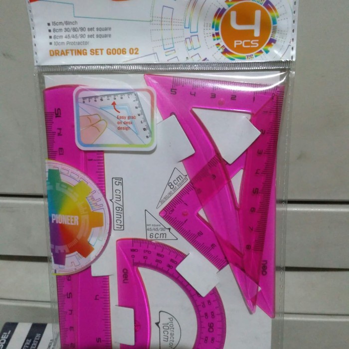 

Produk Pengaris Set Isi 4 Psc Deli Gilaa!!!