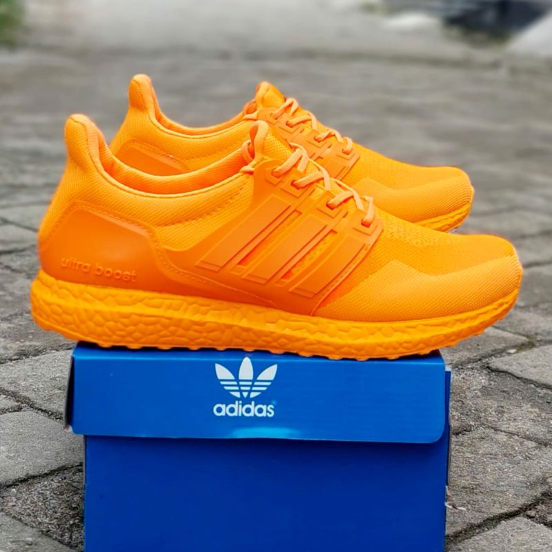 Laris sepatu putih adidas wanita grosir olahraga senam lari wa erobik zumba gym fitness sepeda wanita kuning merah ungu stabilo oren import murah serian kodian kartonan seragaman-Oren