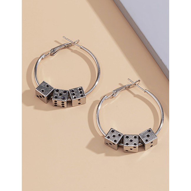 LRC Anting Tusuk Fashion White K Dice Circle Alloy Earrings P59888