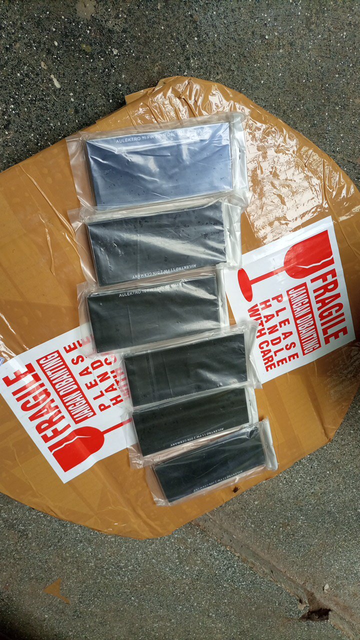 Kaca Las Hitam Teknik Bangunan Stainless Steel Besi Almunium Interior.