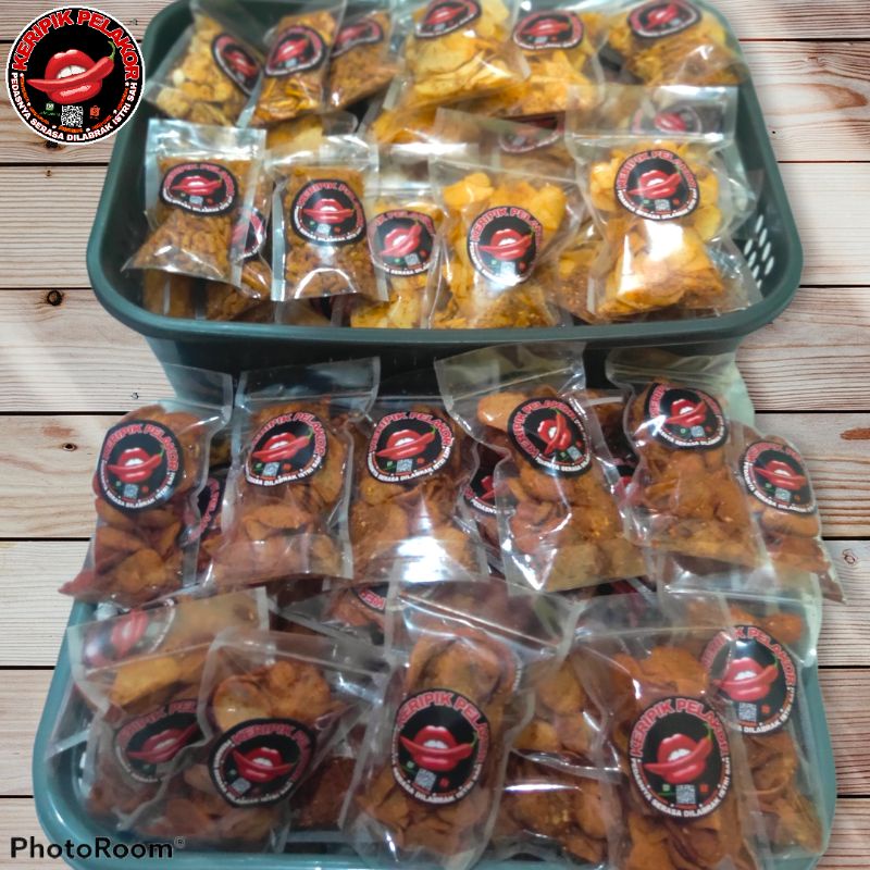 

Paket 1 box 200 pcs Keripik pelakor Otak²