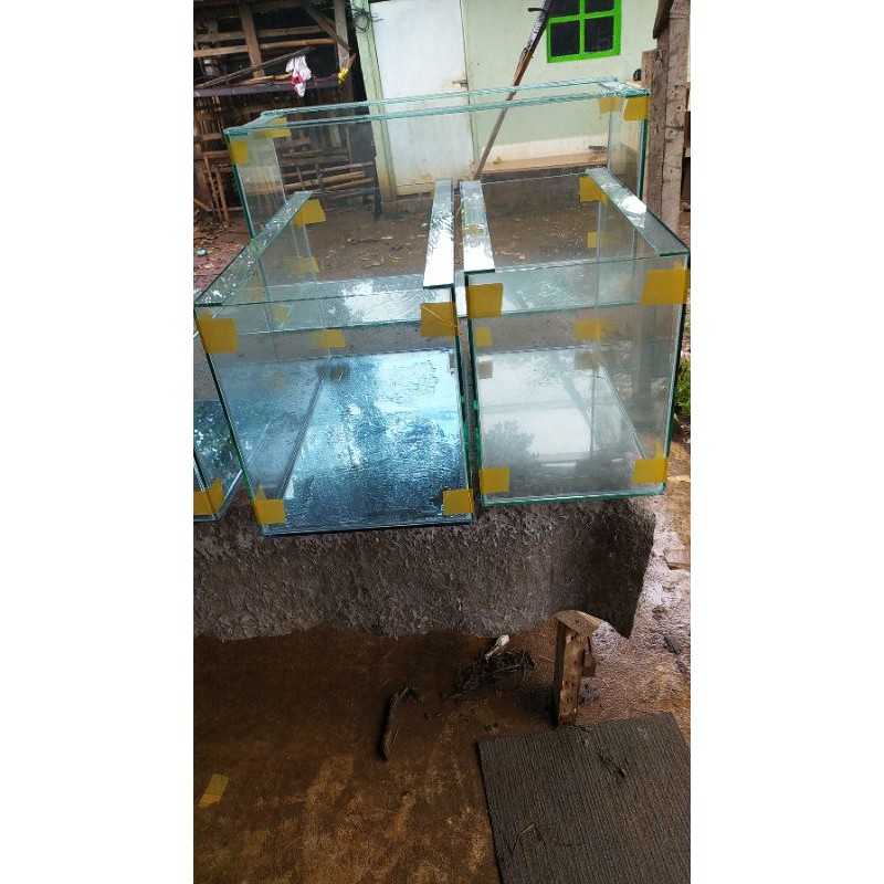 Aquarium P50xL30xT30 alas 8mm keliling 5mm