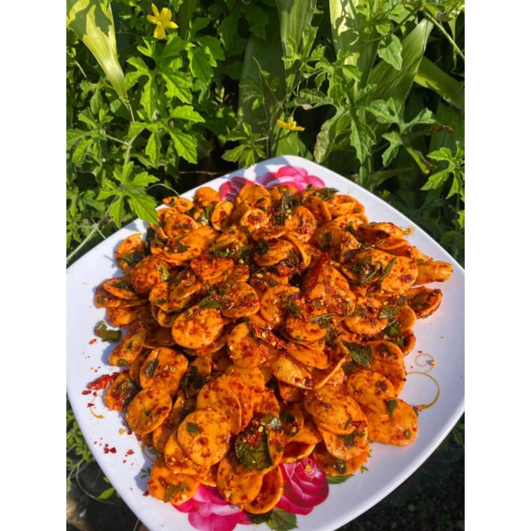 

Paket reseller 10kg kerupuk seblak pedas daun jeruk