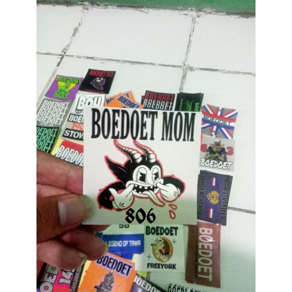 

STIKER BOEDOET MOM 806